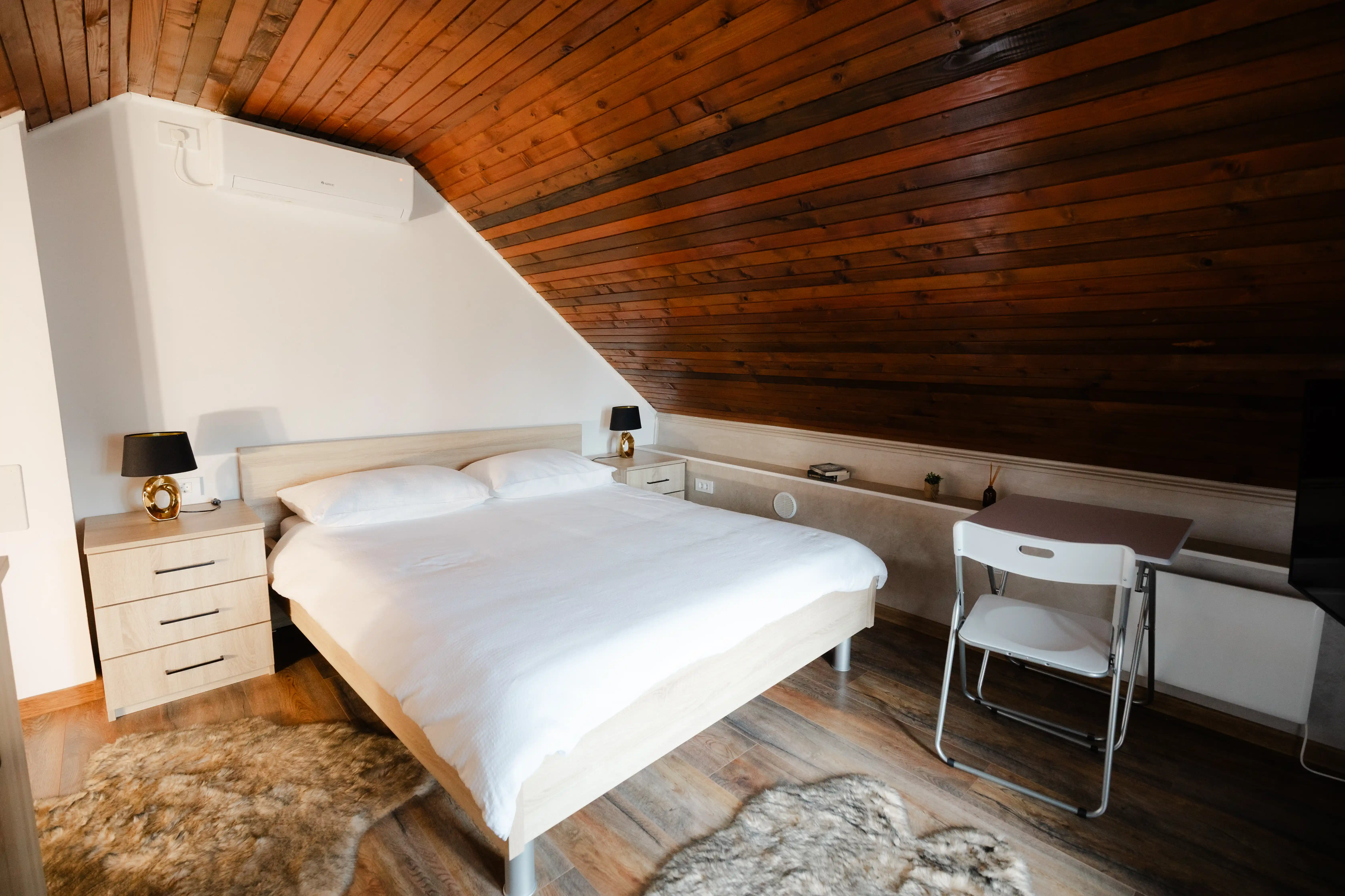 Villa Rossa - Spavaća soba sa queen size krevetom